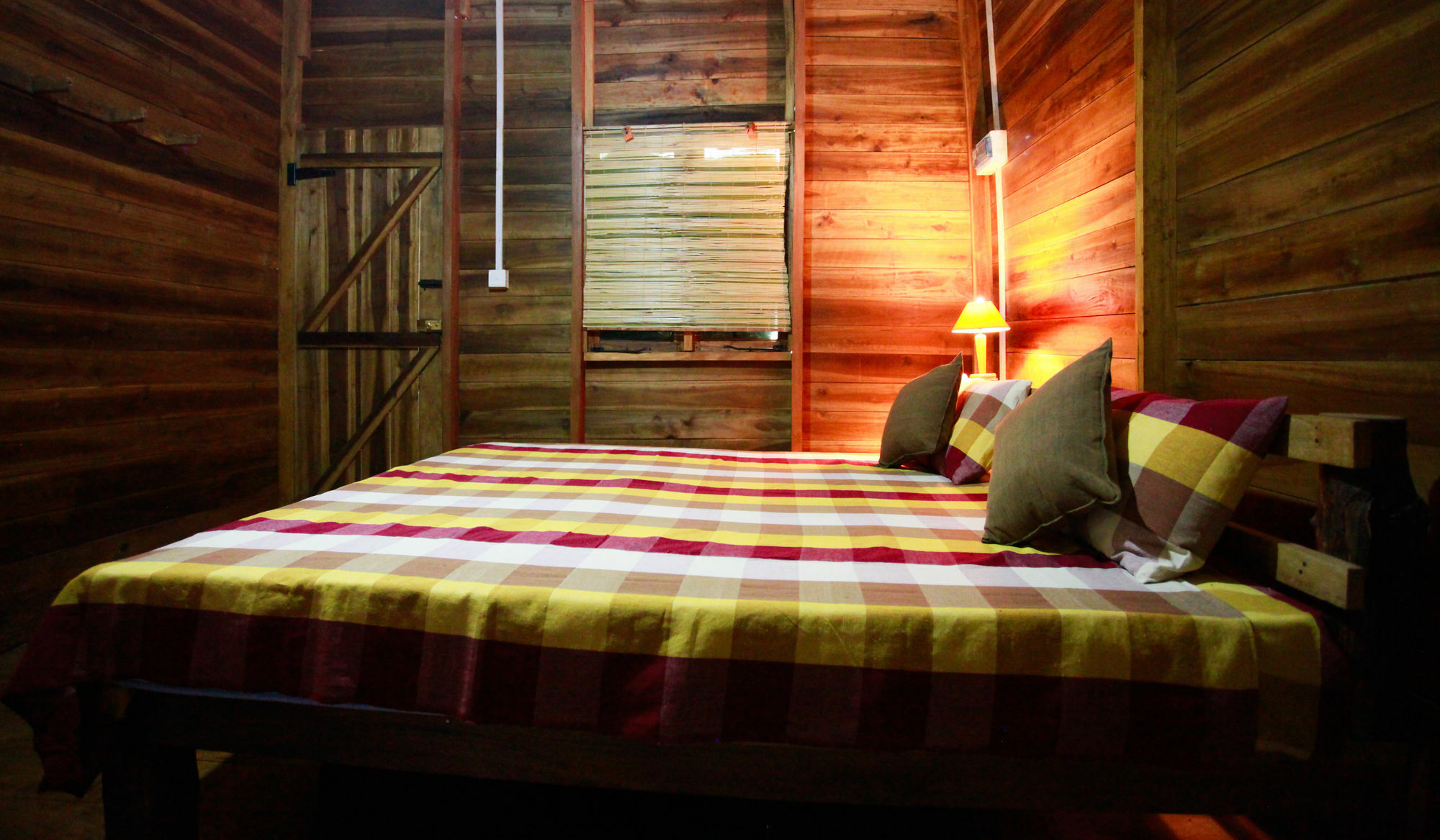 Деревянный коттедж Ella Ecolodge *